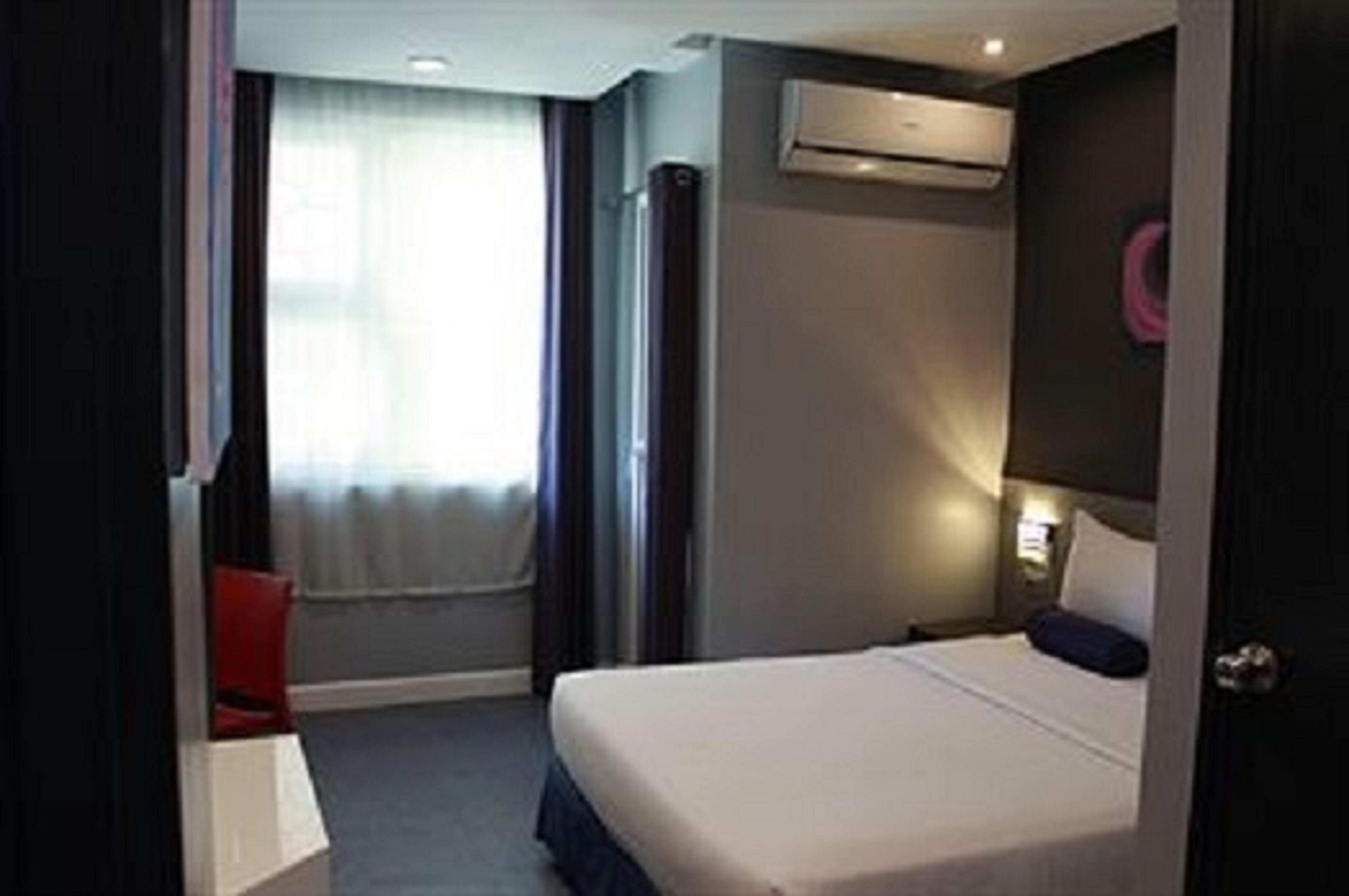 Li Nakpil Hotell Manila Exteriör bild