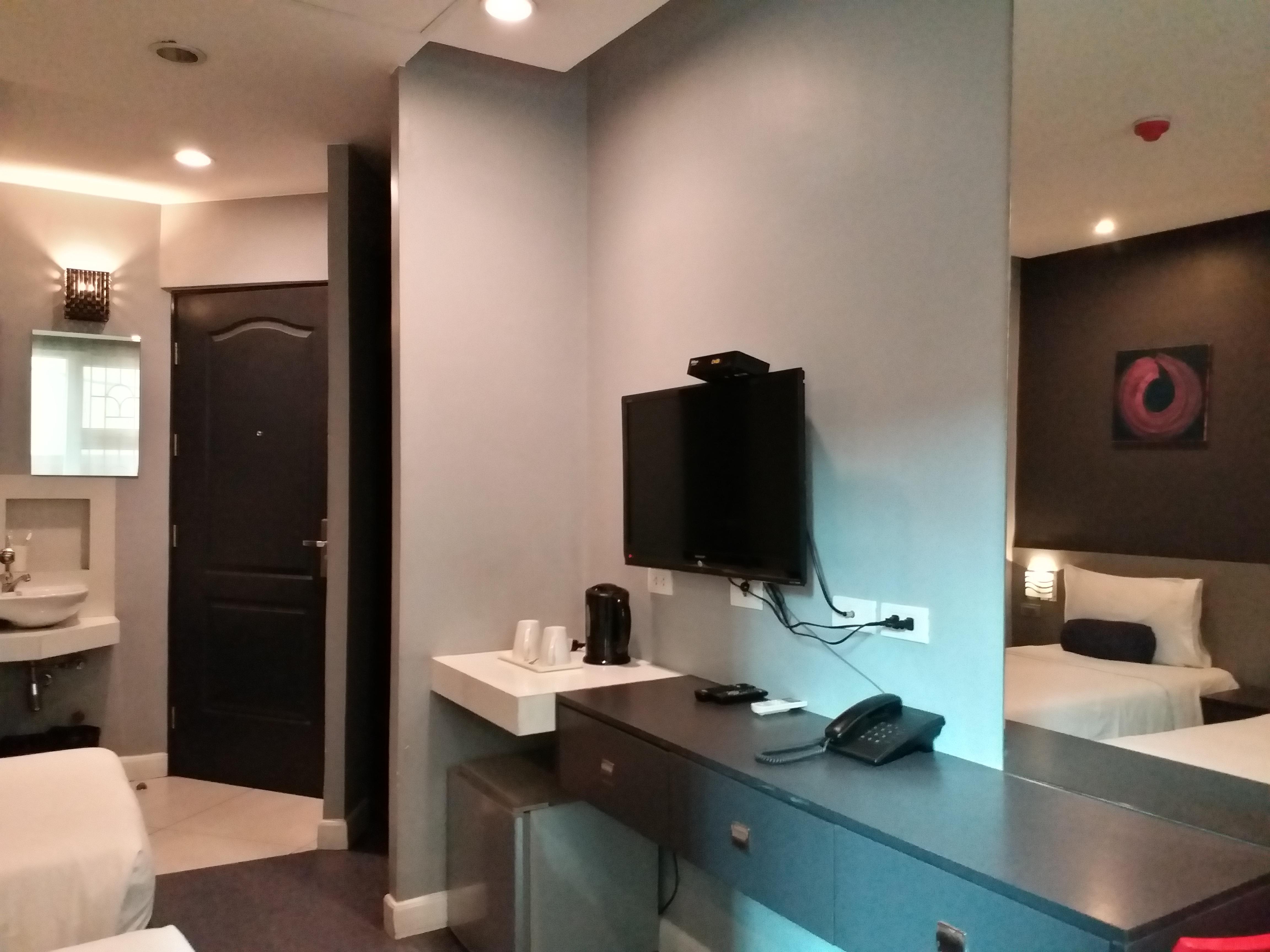 Li Nakpil Hotell Manila Exteriör bild