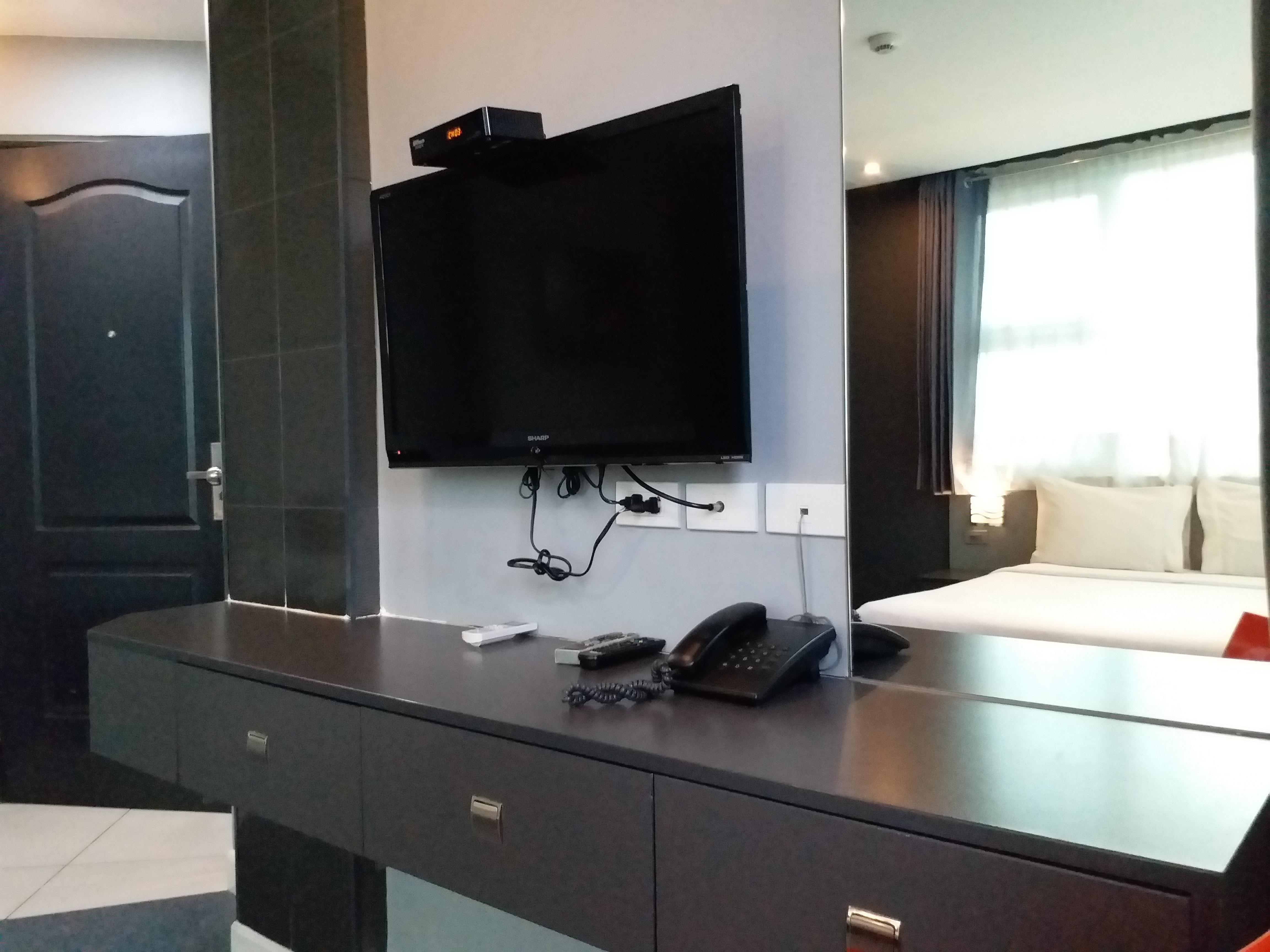 Li Nakpil Hotell Manila Exteriör bild