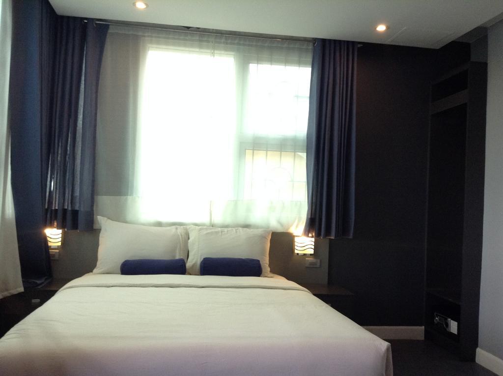 Li Nakpil Hotell Manila Exteriör bild