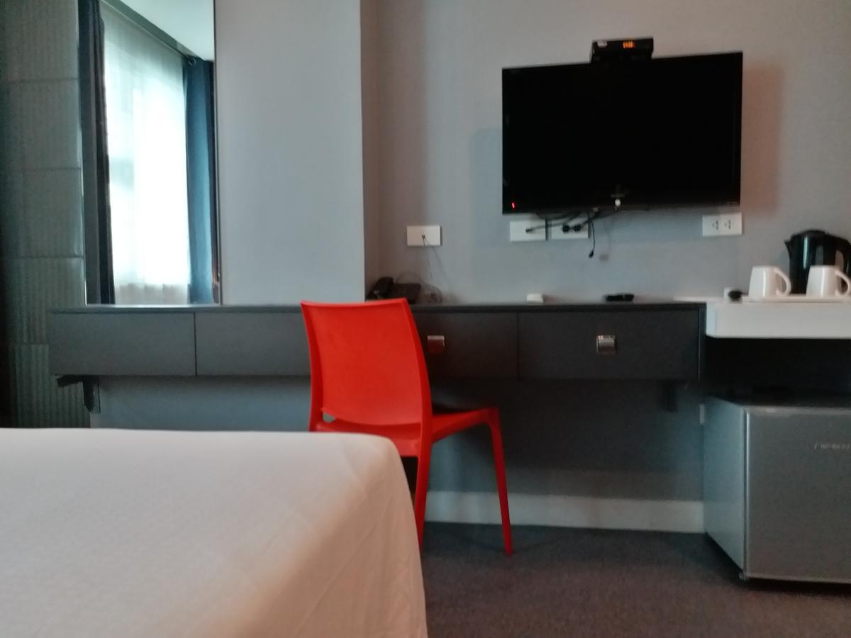 Li Nakpil Hotell Manila Exteriör bild