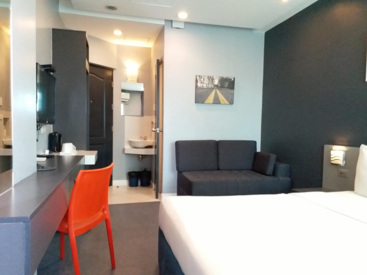 Li Nakpil Hotell Manila Exteriör bild