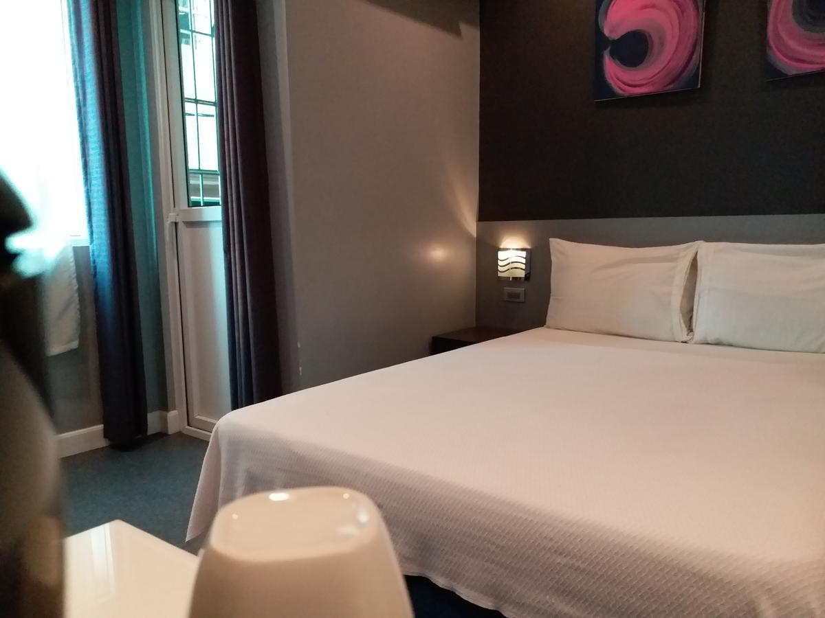Li Nakpil Hotell Manila Exteriör bild